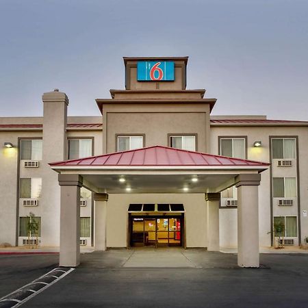 Motel 6-Hesperia, Ca - West Main Street I-15 Exteriör bild