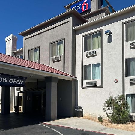 Motel 6-Hesperia, Ca - West Main Street I-15 Exteriör bild