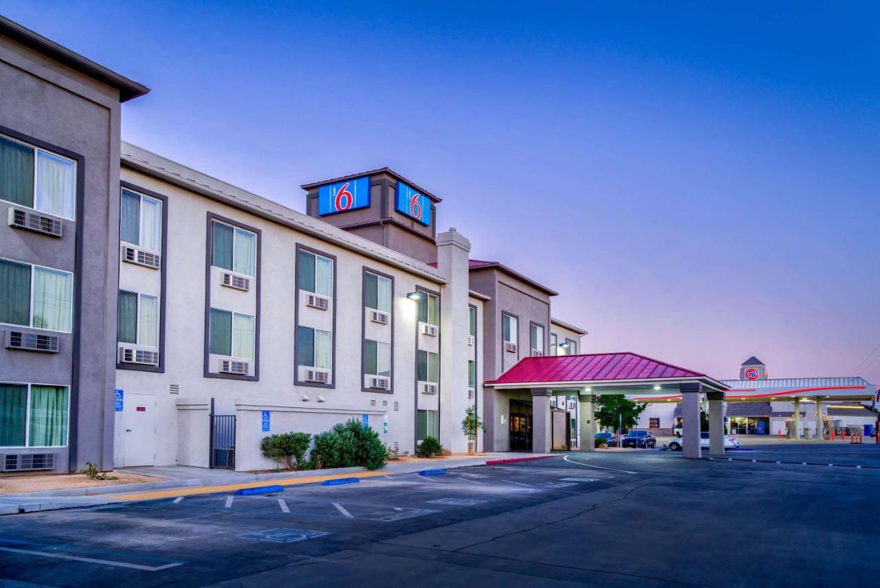 Motel 6-Hesperia, Ca - West Main Street I-15 Exteriör bild