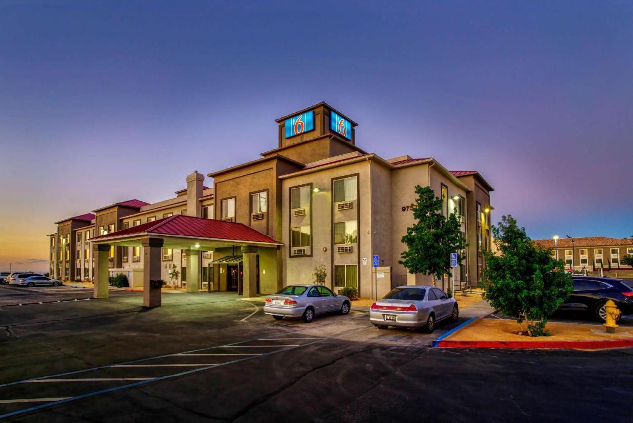 Motel 6-Hesperia, Ca - West Main Street I-15 Exteriör bild