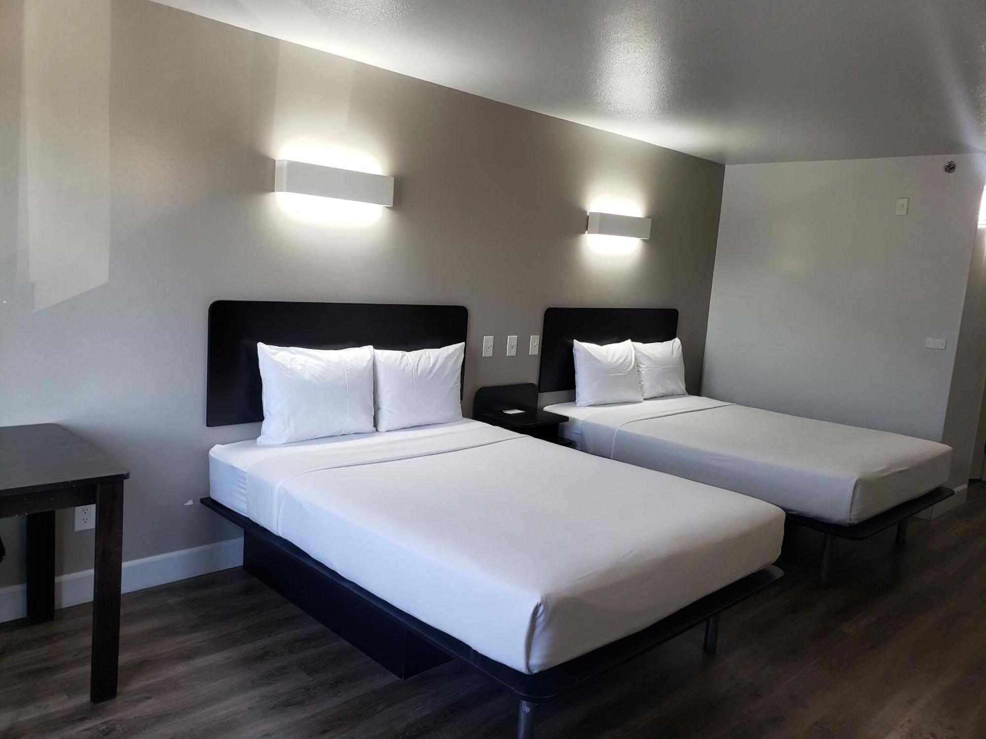 Motel 6-Hesperia, Ca - West Main Street I-15 Exteriör bild