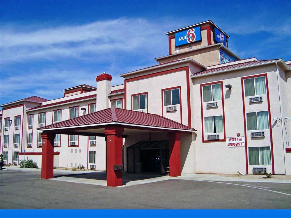 Motel 6-Hesperia, Ca - West Main Street I-15 Exteriör bild