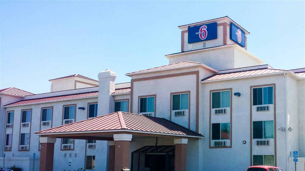 Motel 6-Hesperia, Ca - West Main Street I-15 Exteriör bild